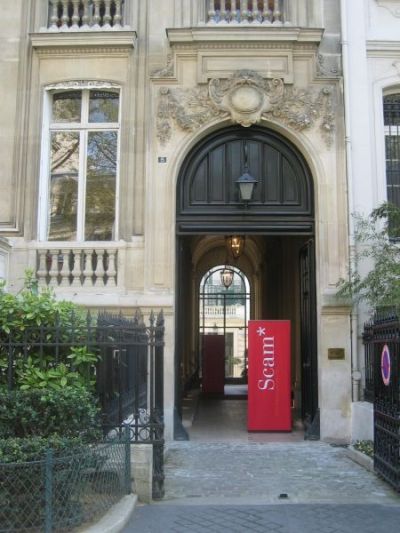 Une société internationale